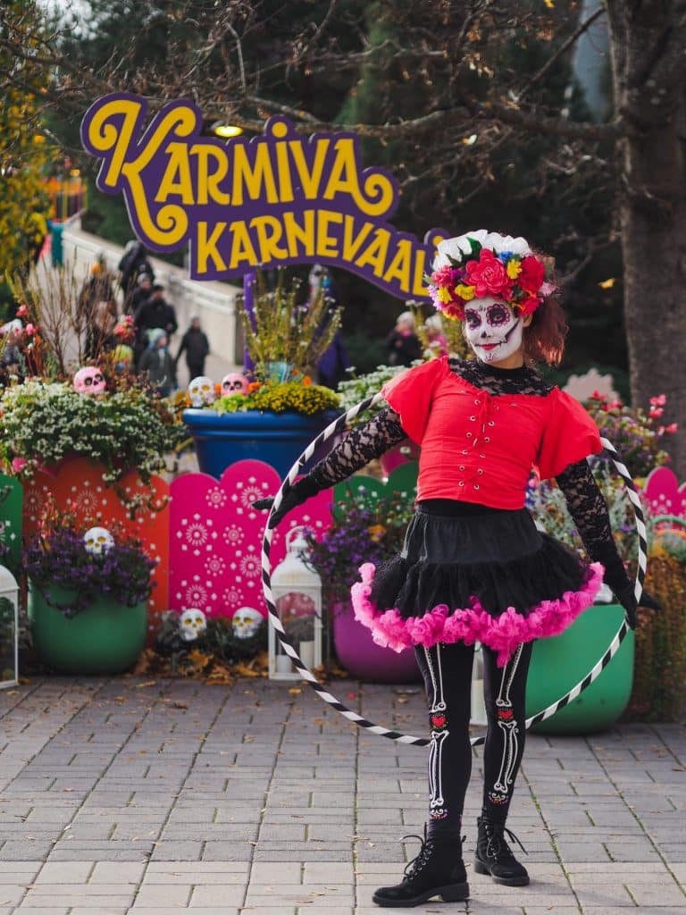 KUVAKUULUMISET KARMIVASTA KARNEVAALISTA Karkkipurkki KUVAKUULUMISET KARMIVASTA KARNEVAALISTA Karkkipurkki